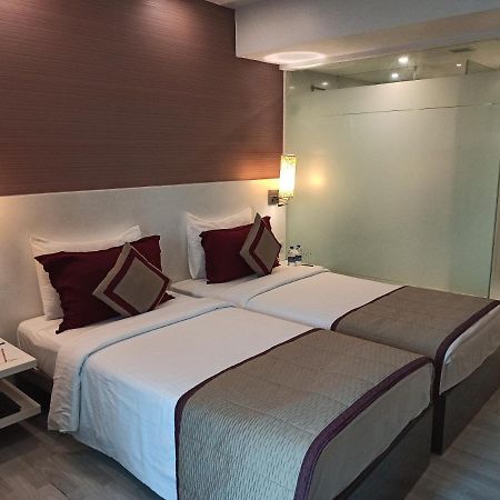 Majestic Court Sarovar Portico Navi Mumbai Ngoại thất bức ảnh