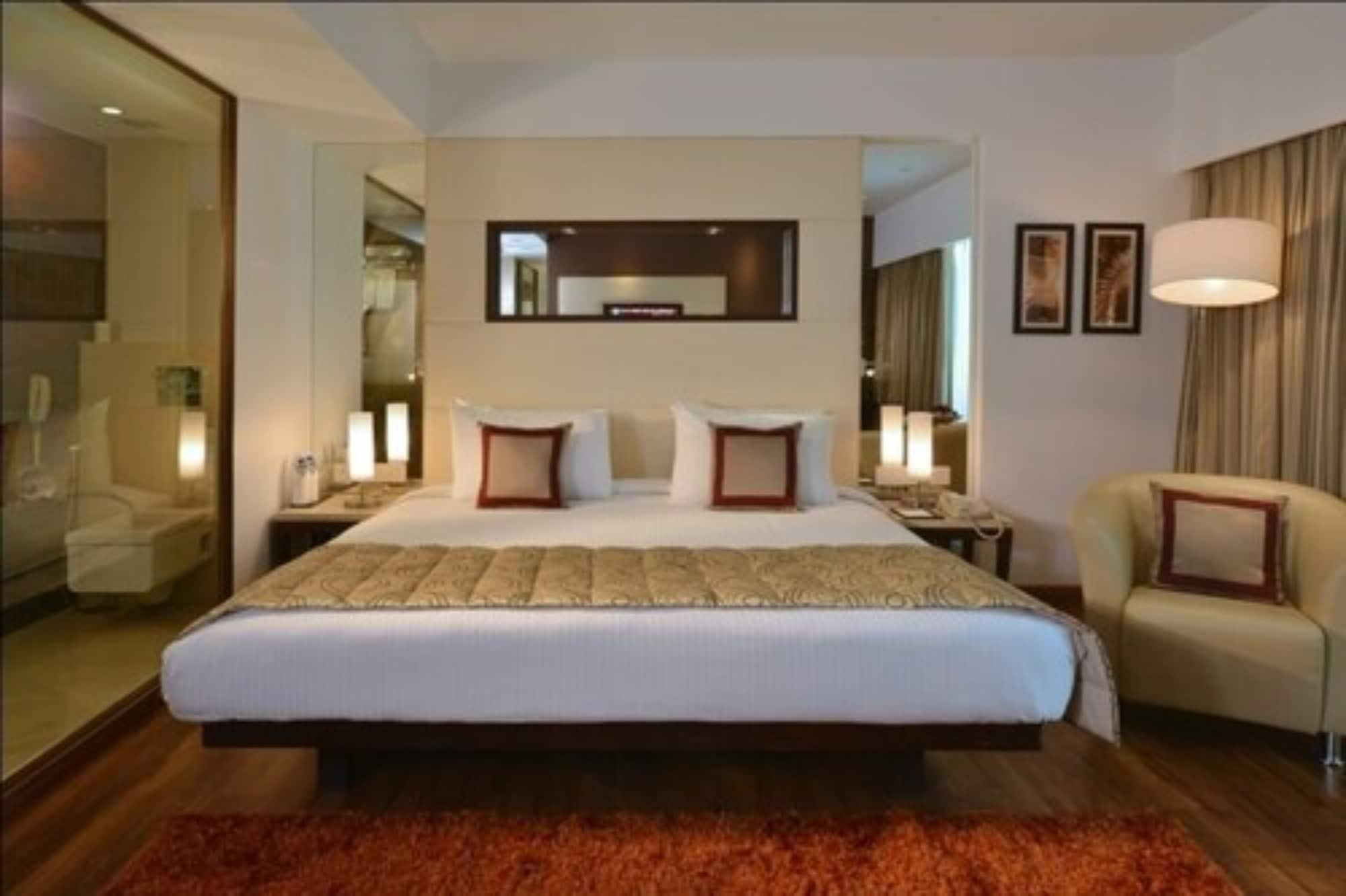 Majestic Court Sarovar Portico Navi Mumbai Ngoại thất bức ảnh