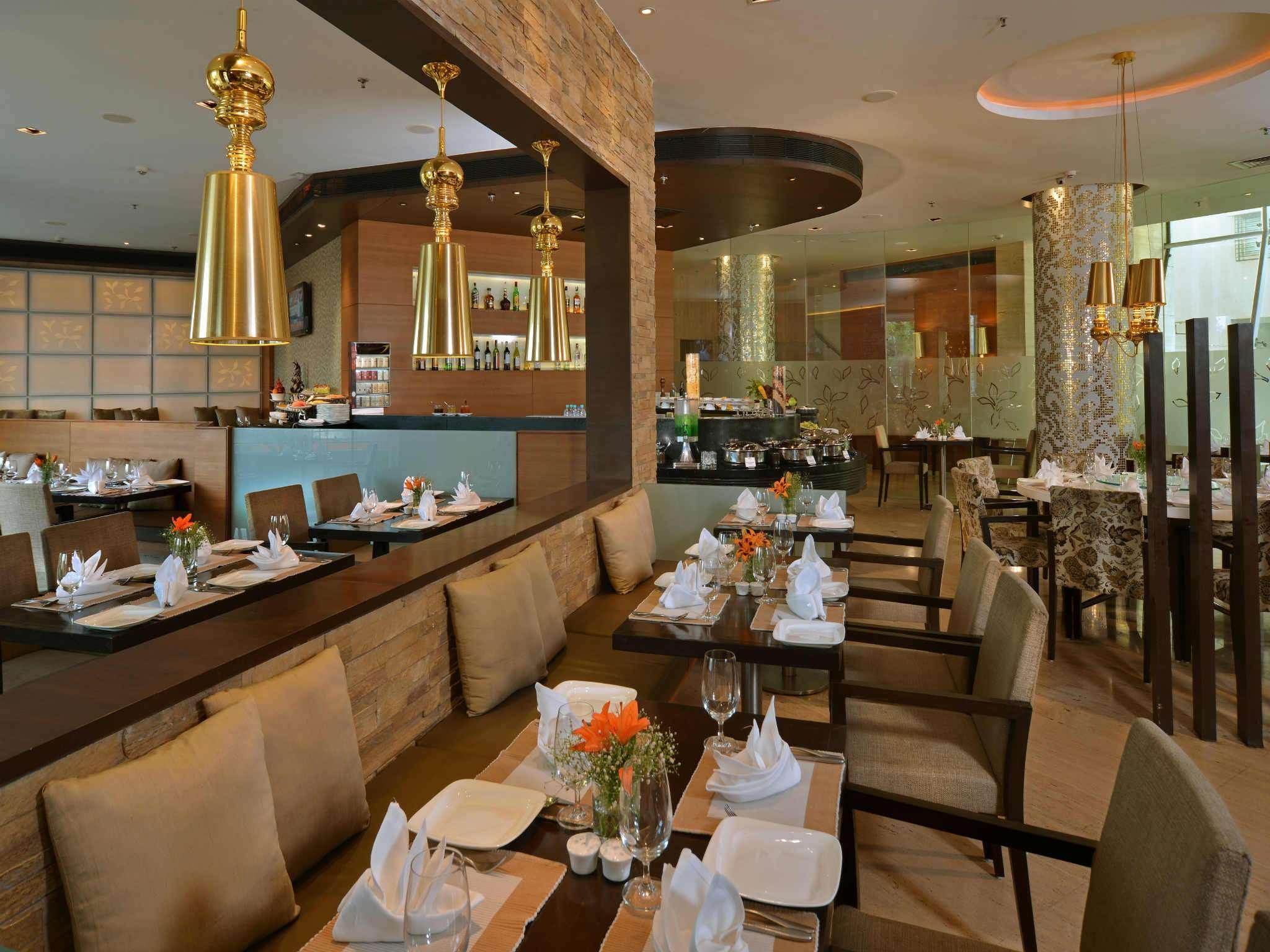 Majestic Court Sarovar Portico Navi Mumbai Ngoại thất bức ảnh