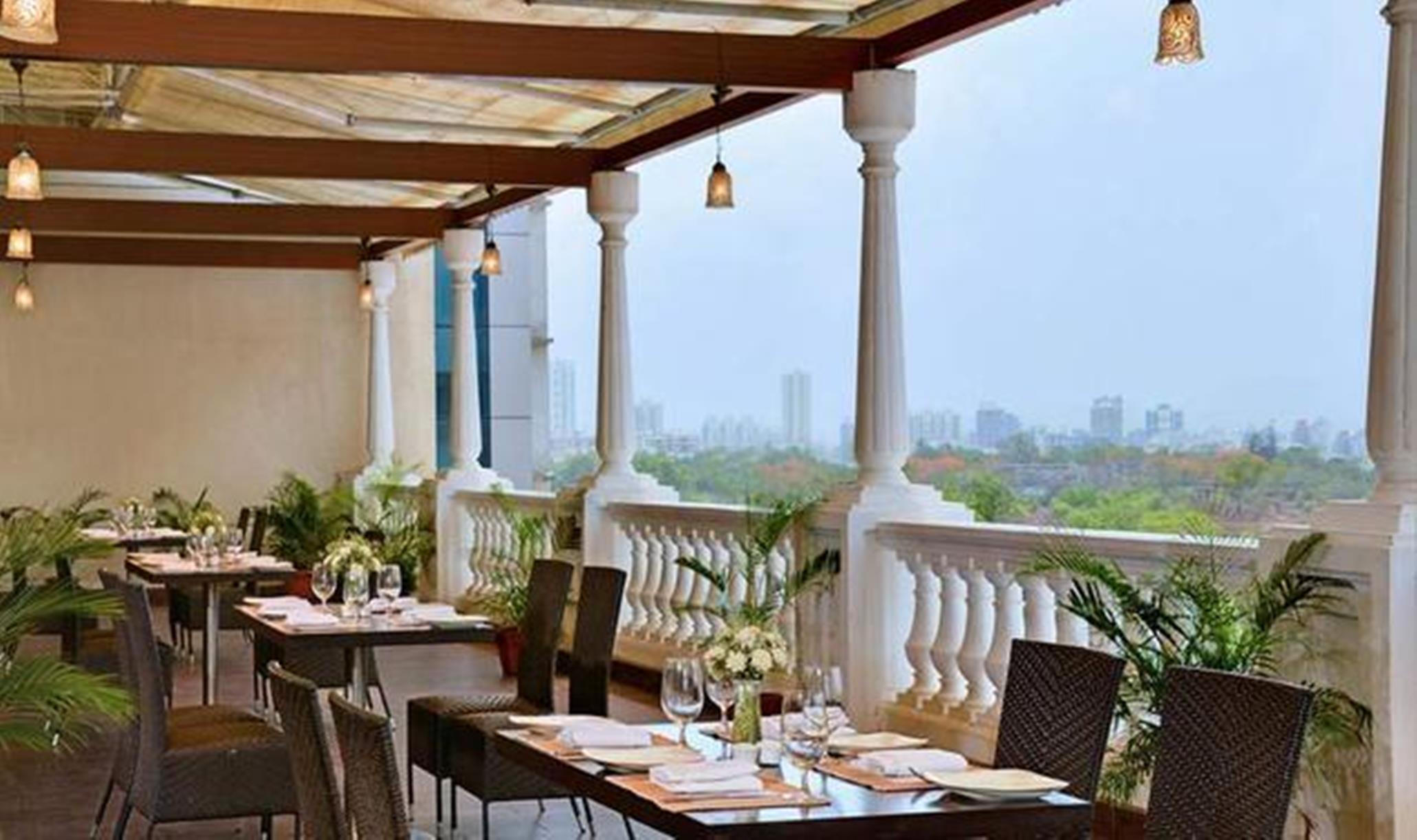 Majestic Court Sarovar Portico Navi Mumbai Ngoại thất bức ảnh