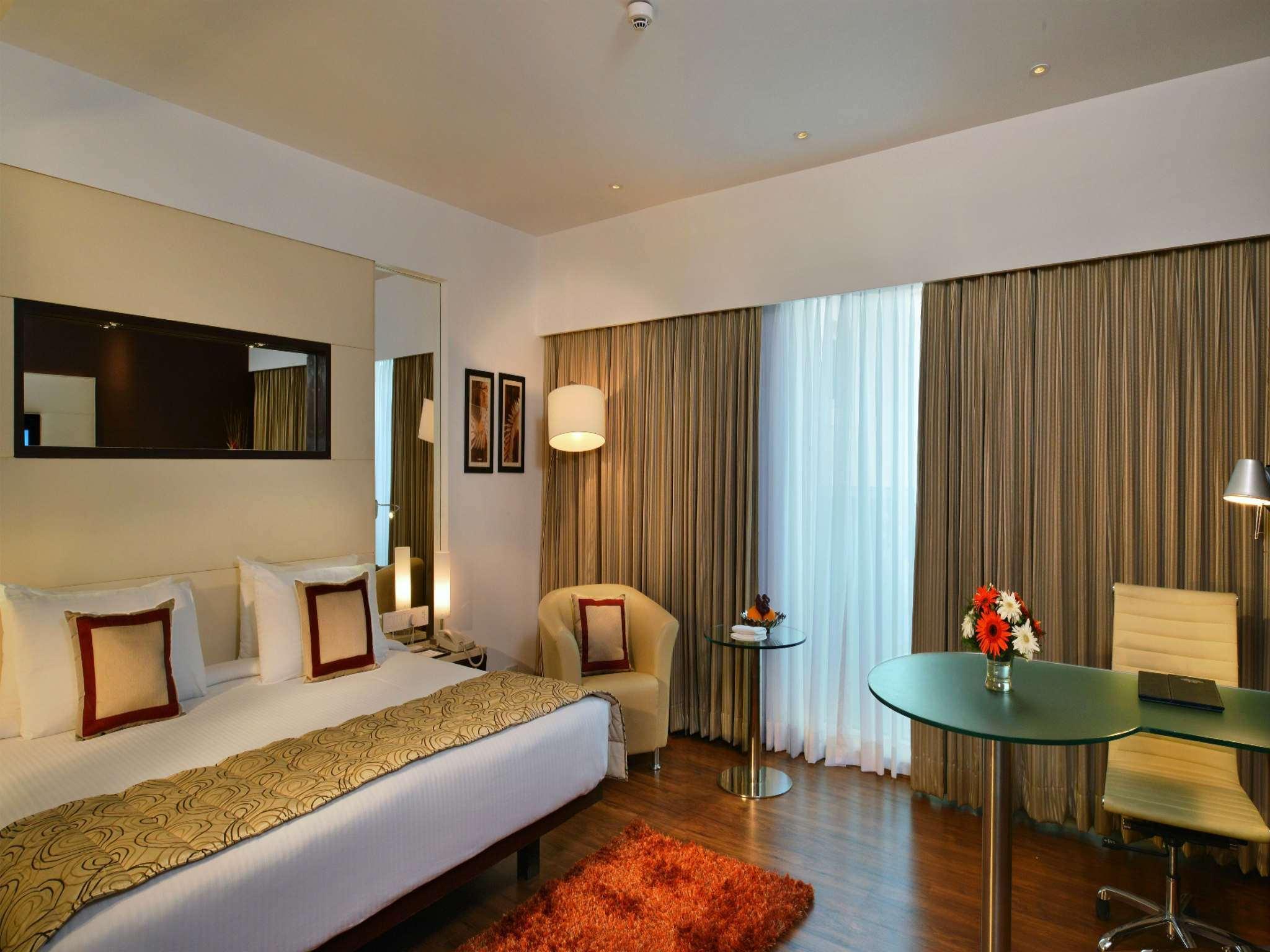 Majestic Court Sarovar Portico Navi Mumbai Ngoại thất bức ảnh