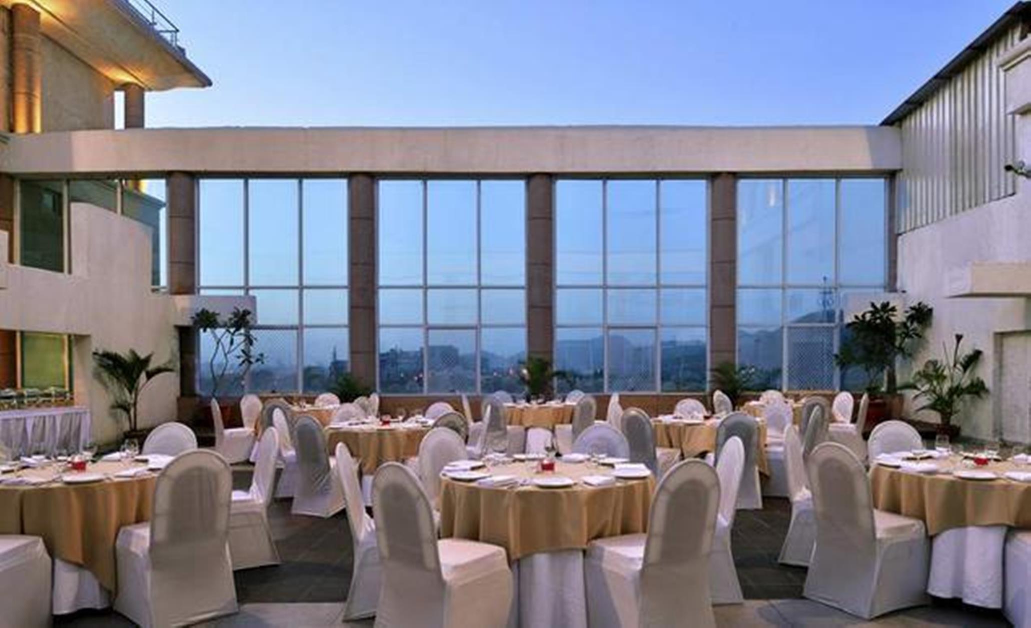 Majestic Court Sarovar Portico Navi Mumbai Ngoại thất bức ảnh