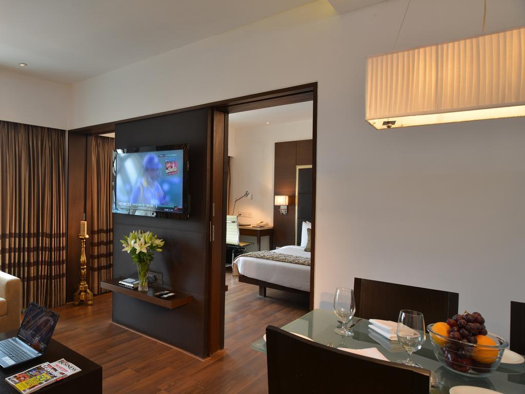 Majestic Court Sarovar Portico Navi Mumbai Ngoại thất bức ảnh