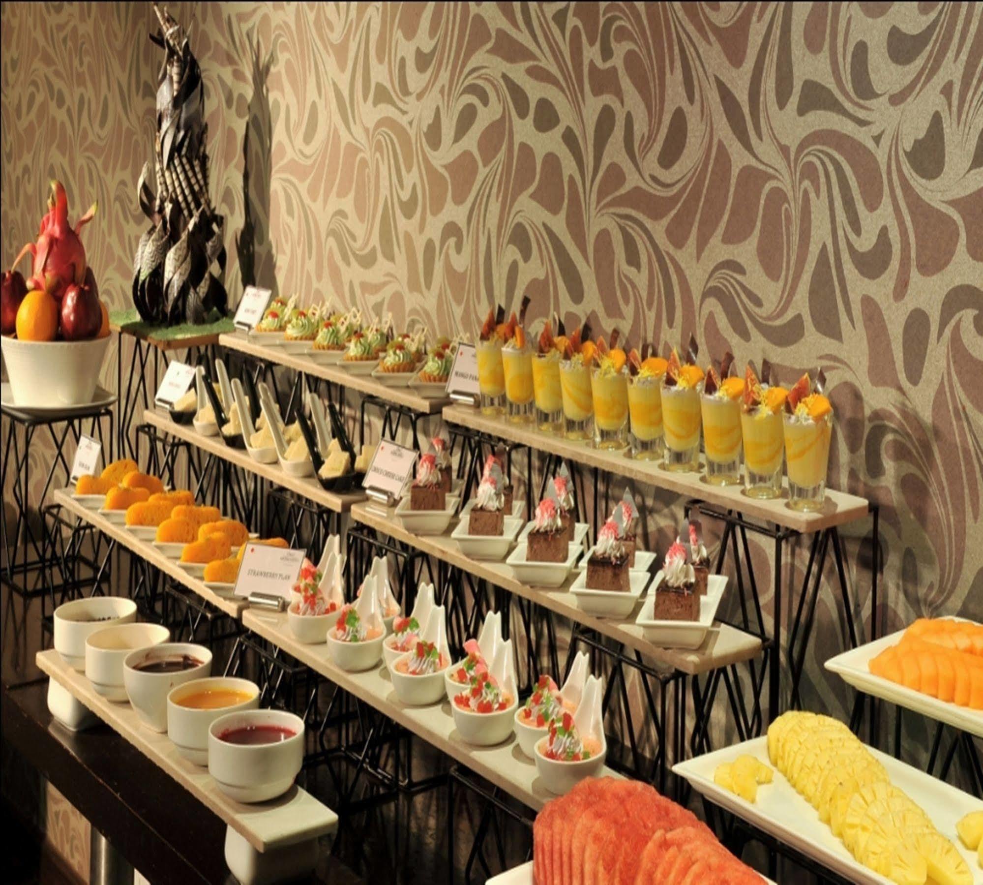 Majestic Court Sarovar Portico Navi Mumbai Ngoại thất bức ảnh