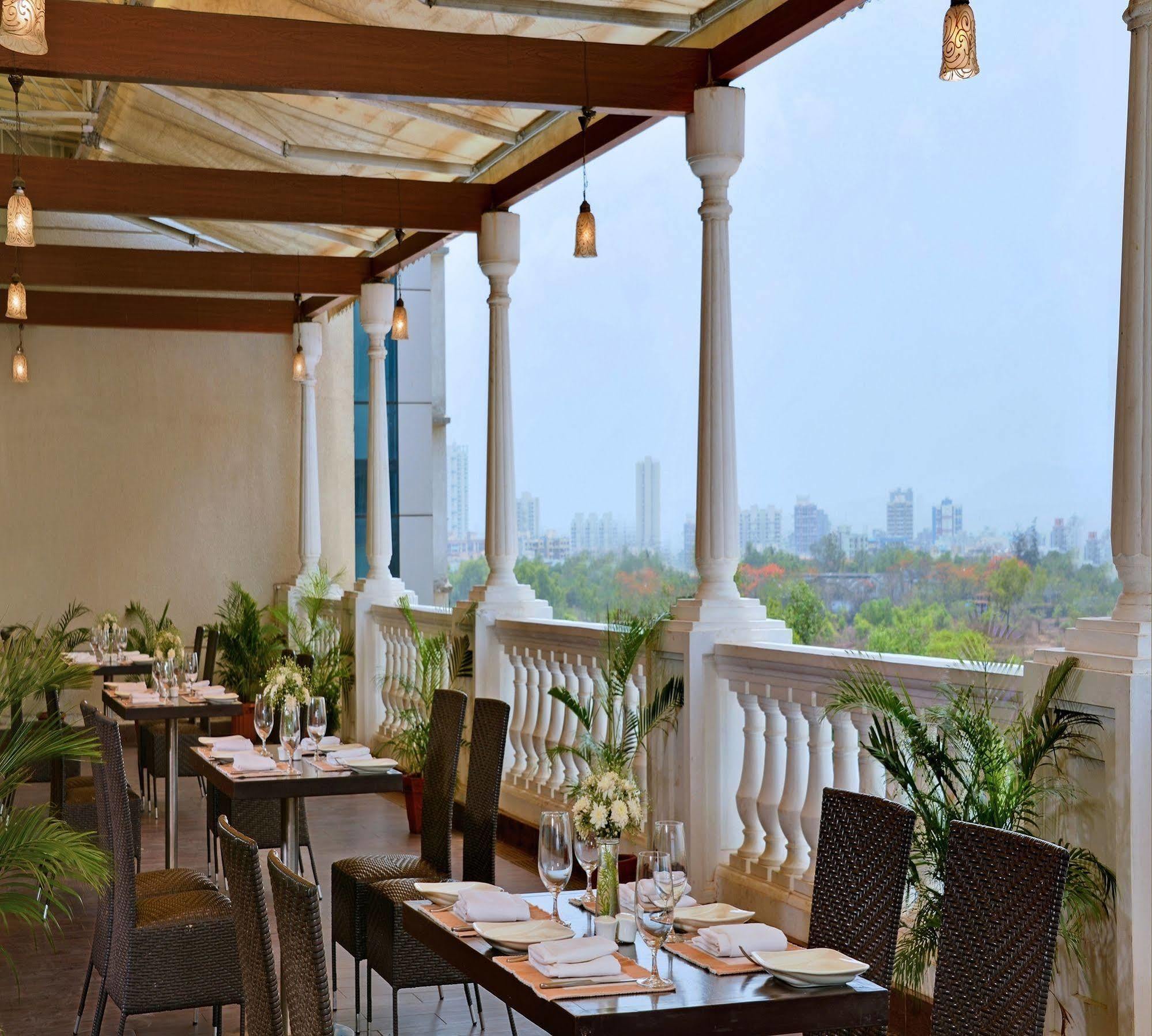 Majestic Court Sarovar Portico Navi Mumbai Ngoại thất bức ảnh