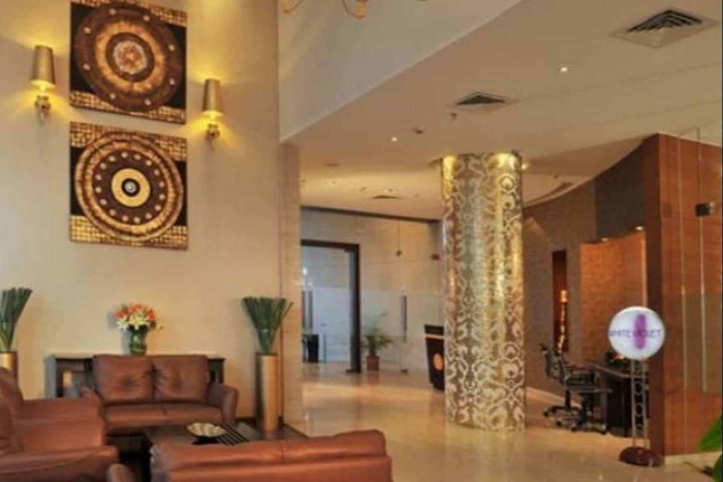 Majestic Court Sarovar Portico Navi Mumbai Ngoại thất bức ảnh