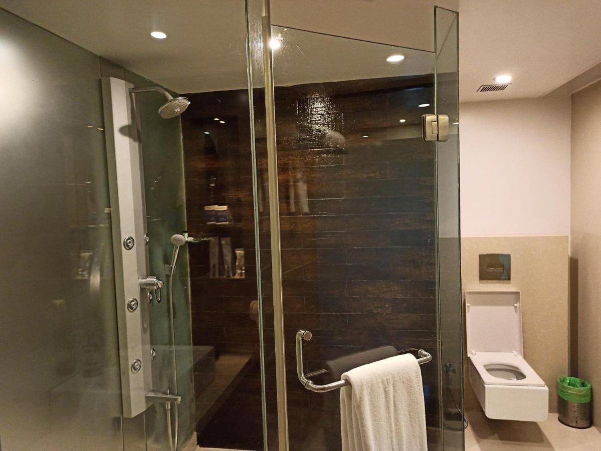 Majestic Court Sarovar Portico Navi Mumbai Ngoại thất bức ảnh